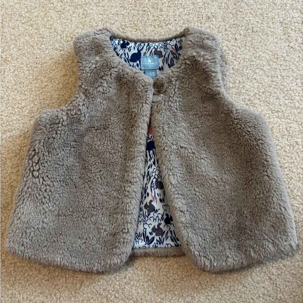 GAP Faux Fur Vest Size 12-18 Months